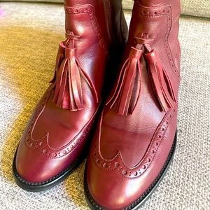 Brand New! Tasseled Burgundy Chelsea Boots with Wingtip detailing Sz 37